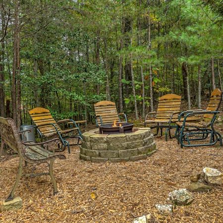 The Snuggle Inn Cabin & Treehouse By Escape To Blue Ridge Morganton Exterior photo