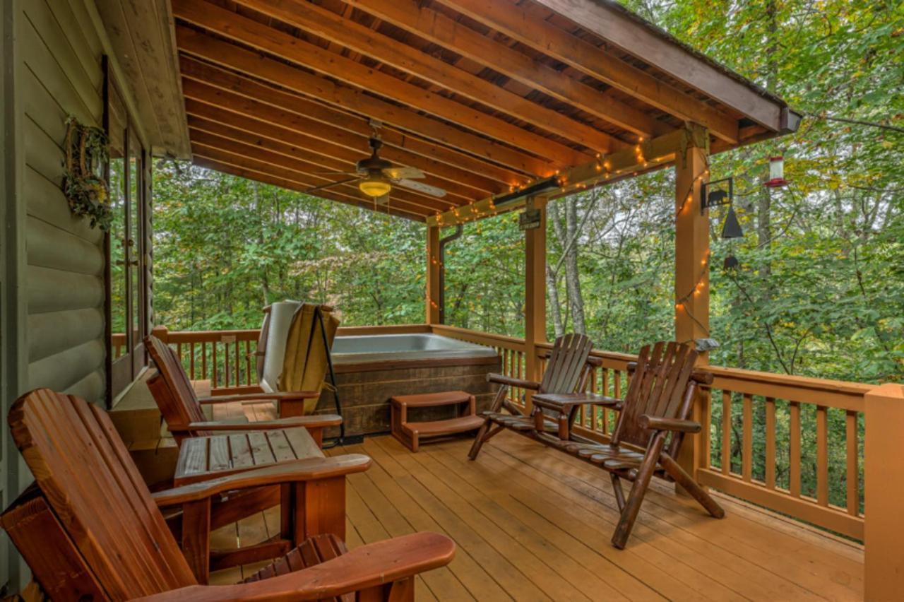 The Snuggle Inn Cabin & Treehouse By Escape To Blue Ridge Morganton Exterior photo